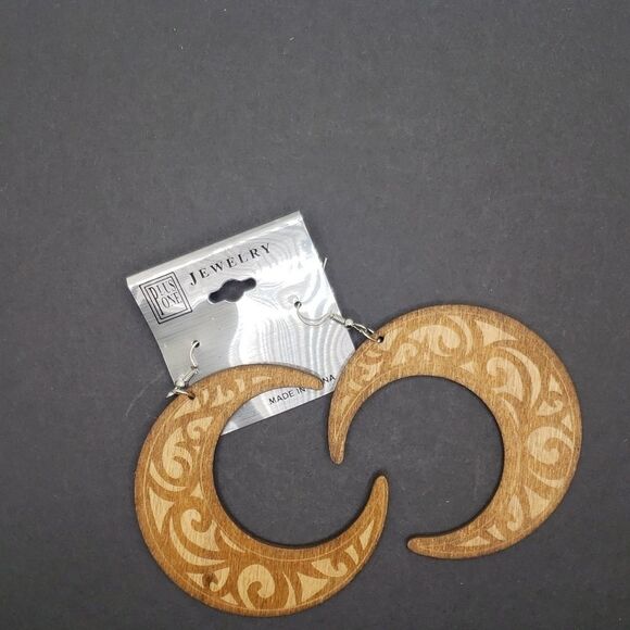 Boho wood Crescent moon earings - Picture 1 of 3